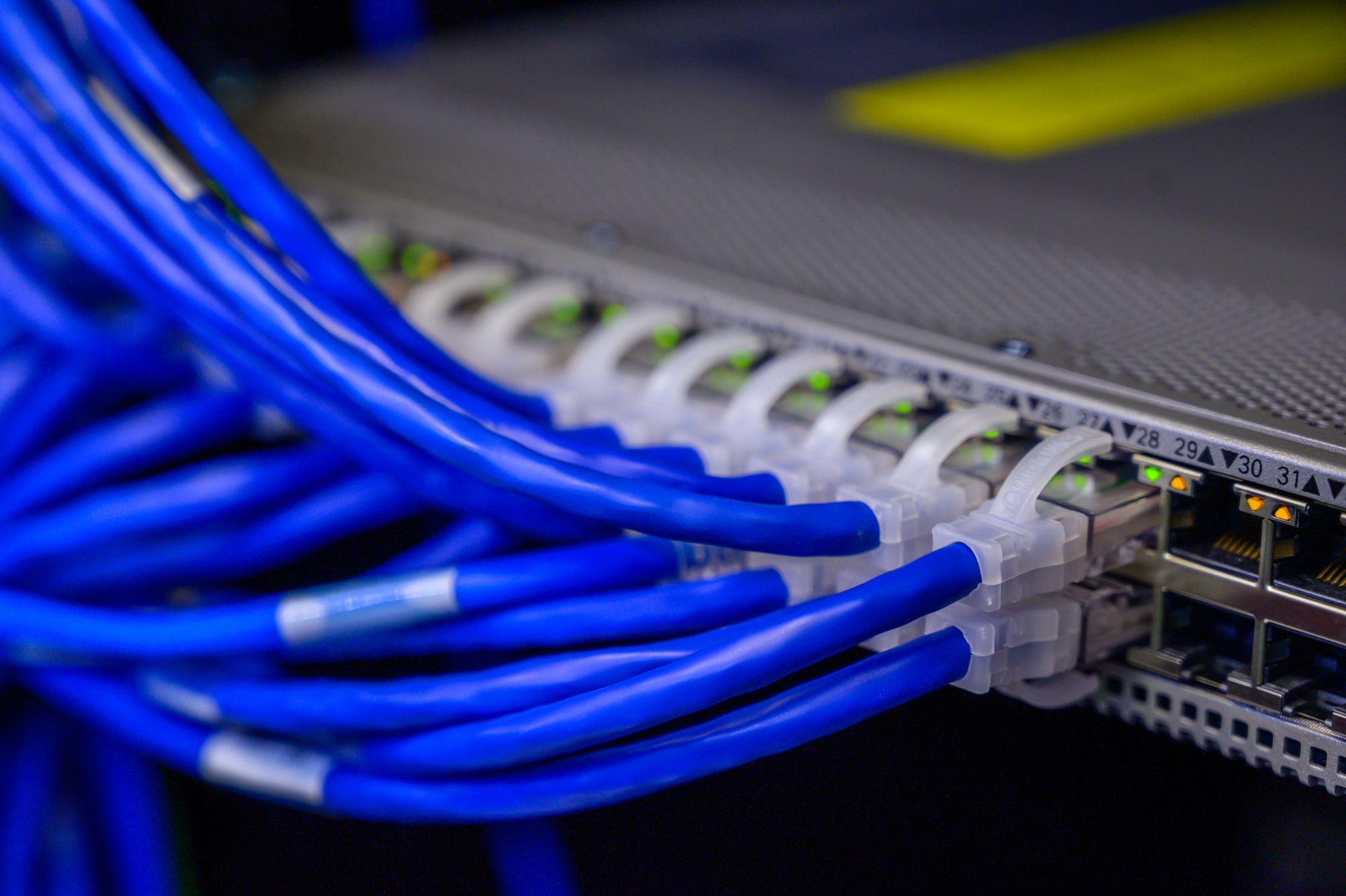 Fibre and network patch leads